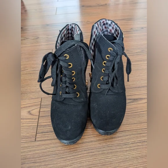 High Heel Booties - Picture 3 of 4